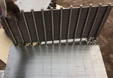 條縫篩網(wǎng).jpg 條縫篩網(wǎng).jpg